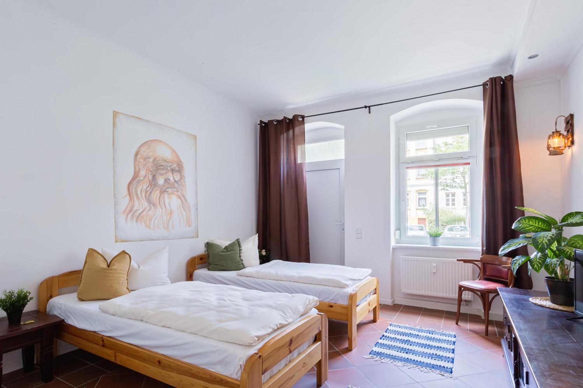 Doppelzimmer III Gaestezimmer In Unterkunft Mit Gemeinschaftsbad Und Gemeinschaftskueche Chemnitz Exterior photo